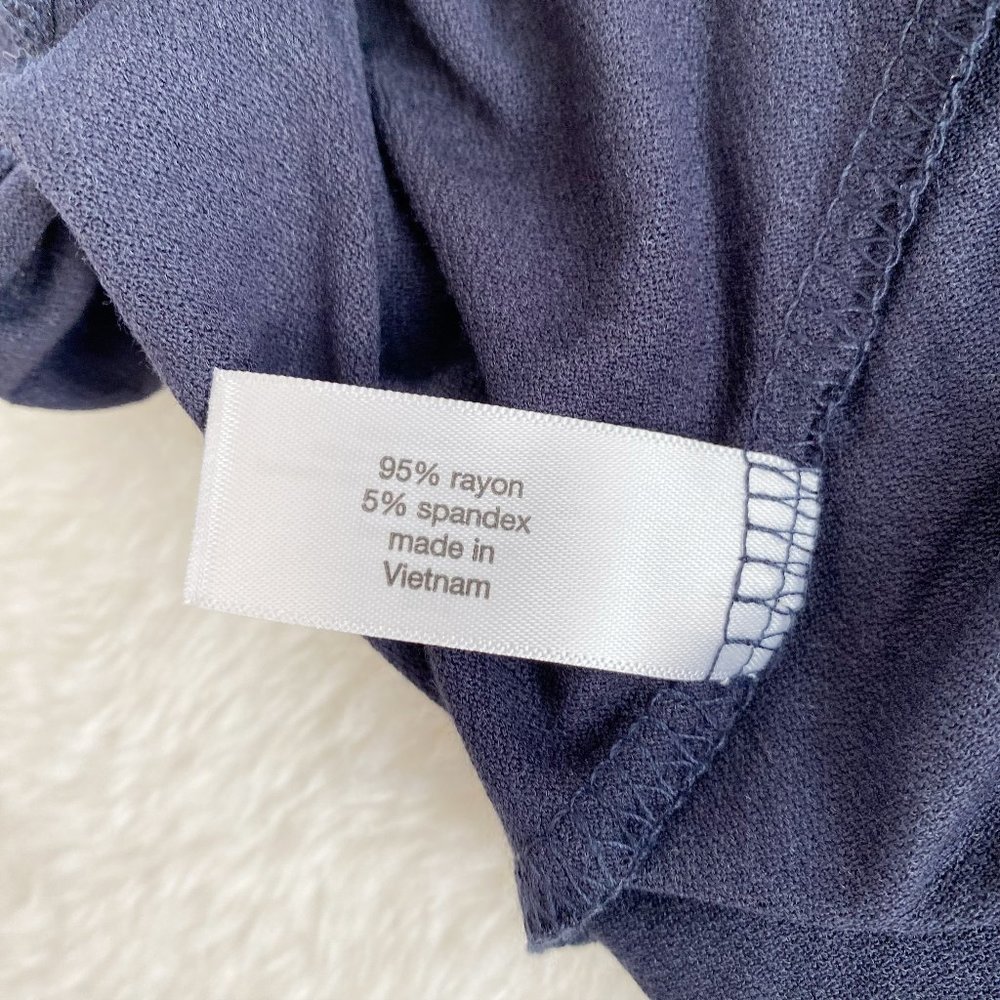 Lane Bryant NWOT Womens Short Sleeve V-neck Rayon Top, Pleated Detail, Navy, 4X - Picture 7 of 7